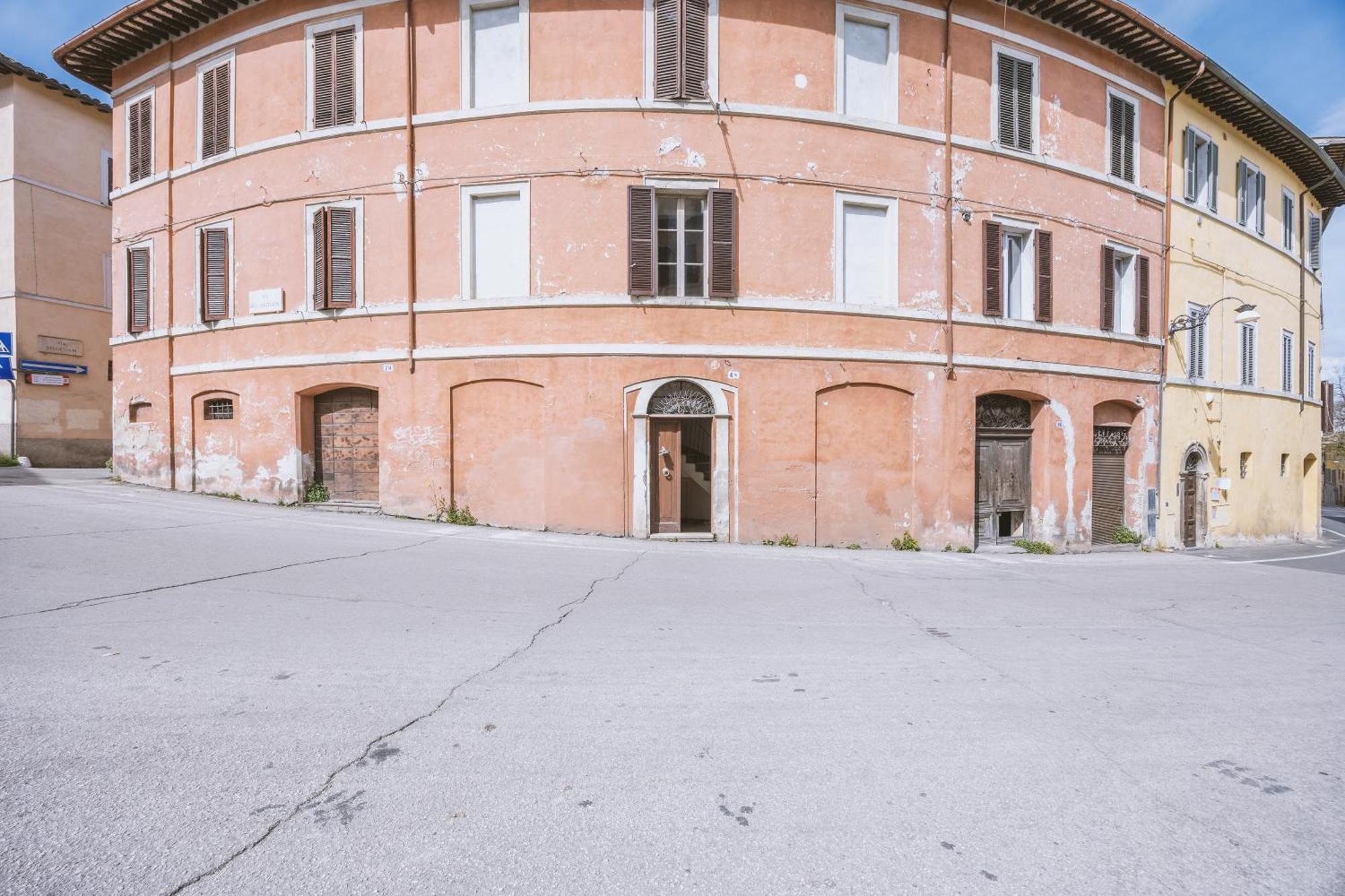 Bhr - Appartamento Dell'Anfiteatro Spoleto Esterno foto